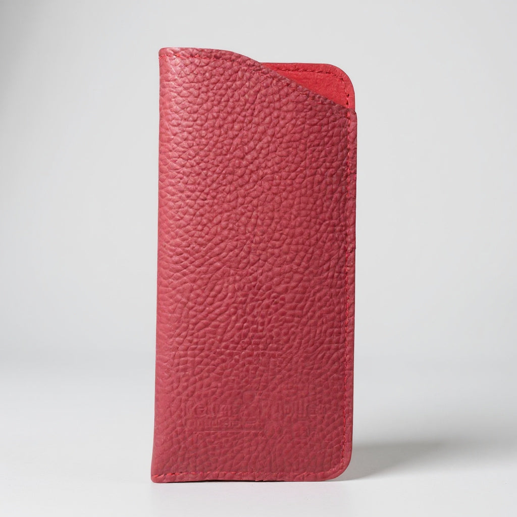 Étui à lunettes en cuir grainé rouge – Rétine & Pupille Opticiens